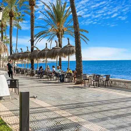 Apartment Adelfas