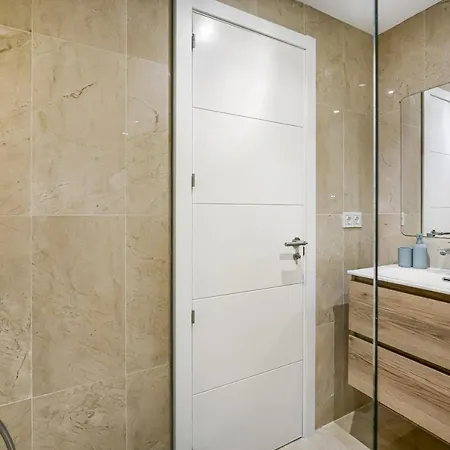 Adelfas Apartment